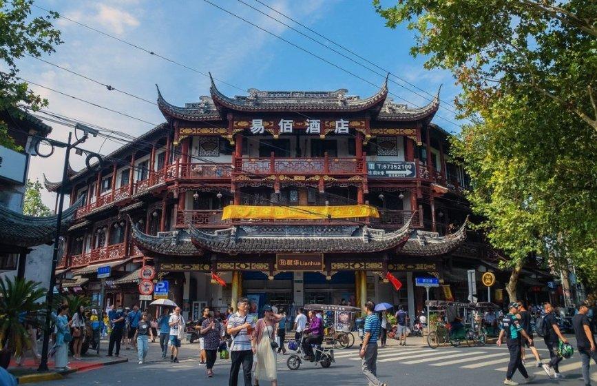 迎春花灯亮了!济南趵突泉畔灯火璀璨