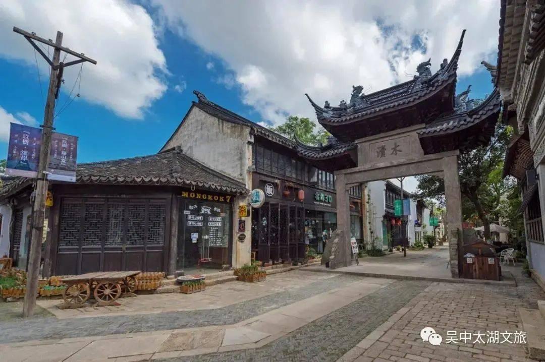 在你不熟悉不了解公司情况和公司同事的情况下，要如何快速的融入？